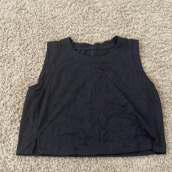 COPY - Lululemon Cropped Train Tank - Picture 1 of 3
